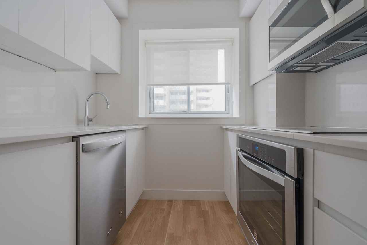 Plaza Drummond Apartments 3435 Rue Drummond, Montréal, QC H3G 1X8