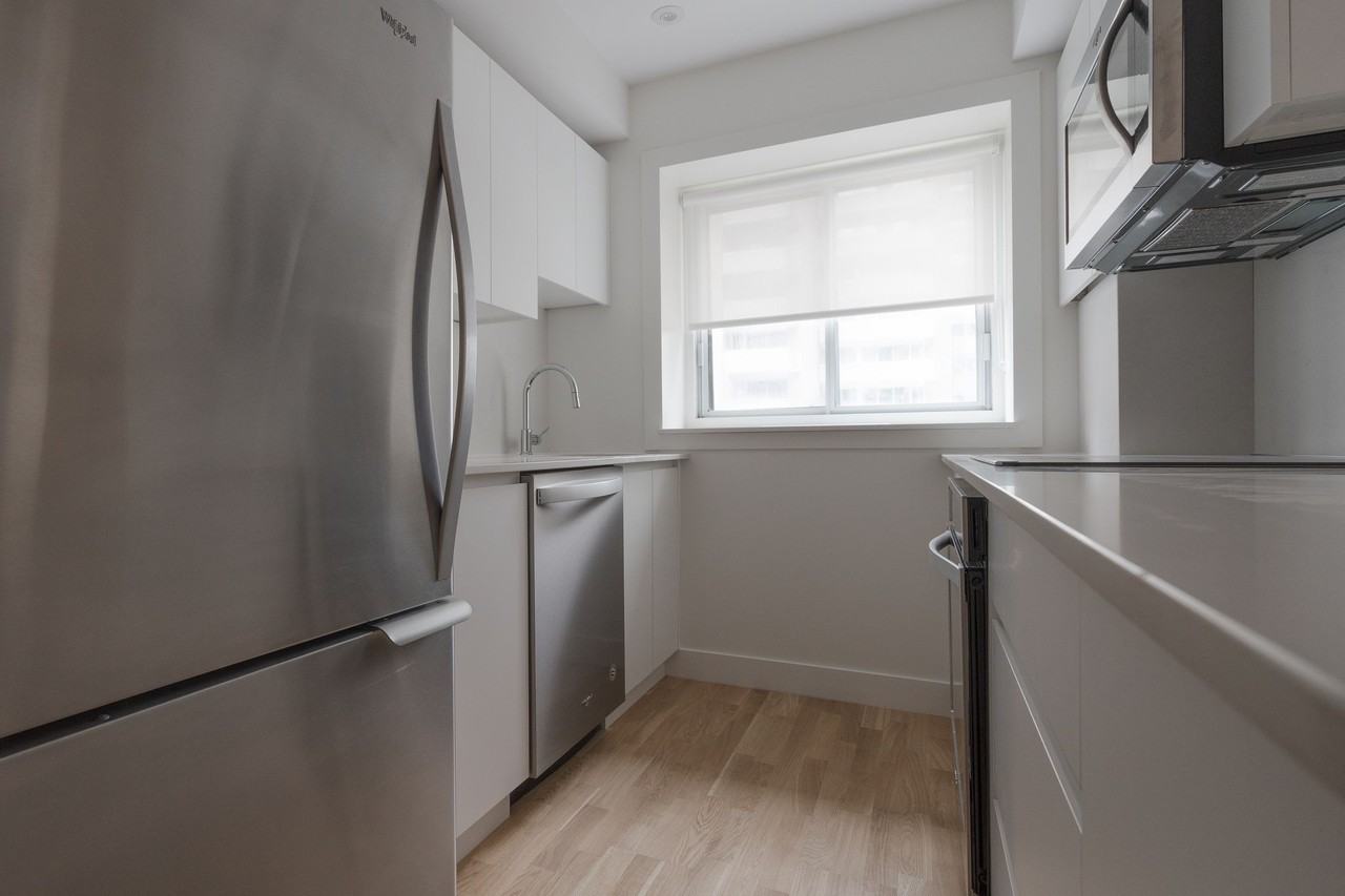 Plaza Drummond Apartments 3435 Rue Drummond, Montréal, QC H3G 1X8