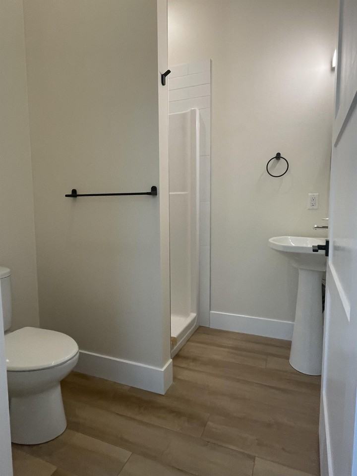 8719 110 St Nw #3A - Photo 2 of 9