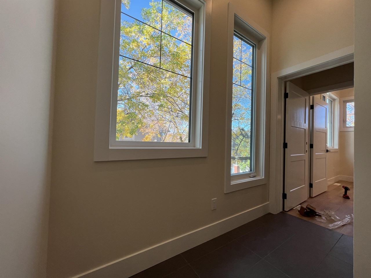 8719 110 St Nw #3A - Photo 3 of 9