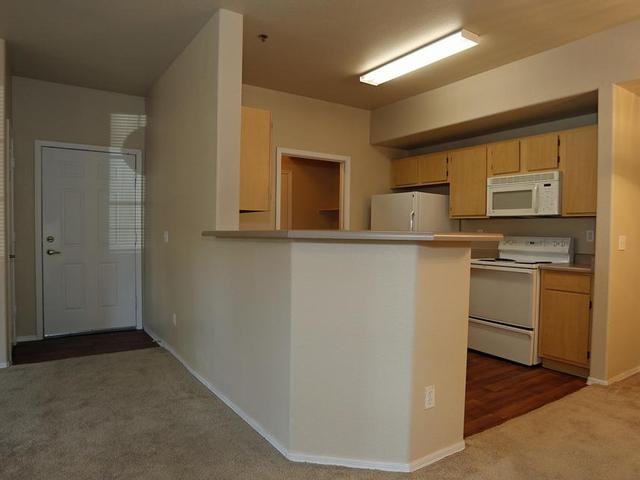 2855 E Broadway Rd - Photo 3 of 17