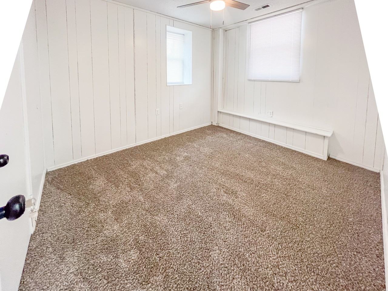 404 S Mulberry St #1 - Photo 3 of 20