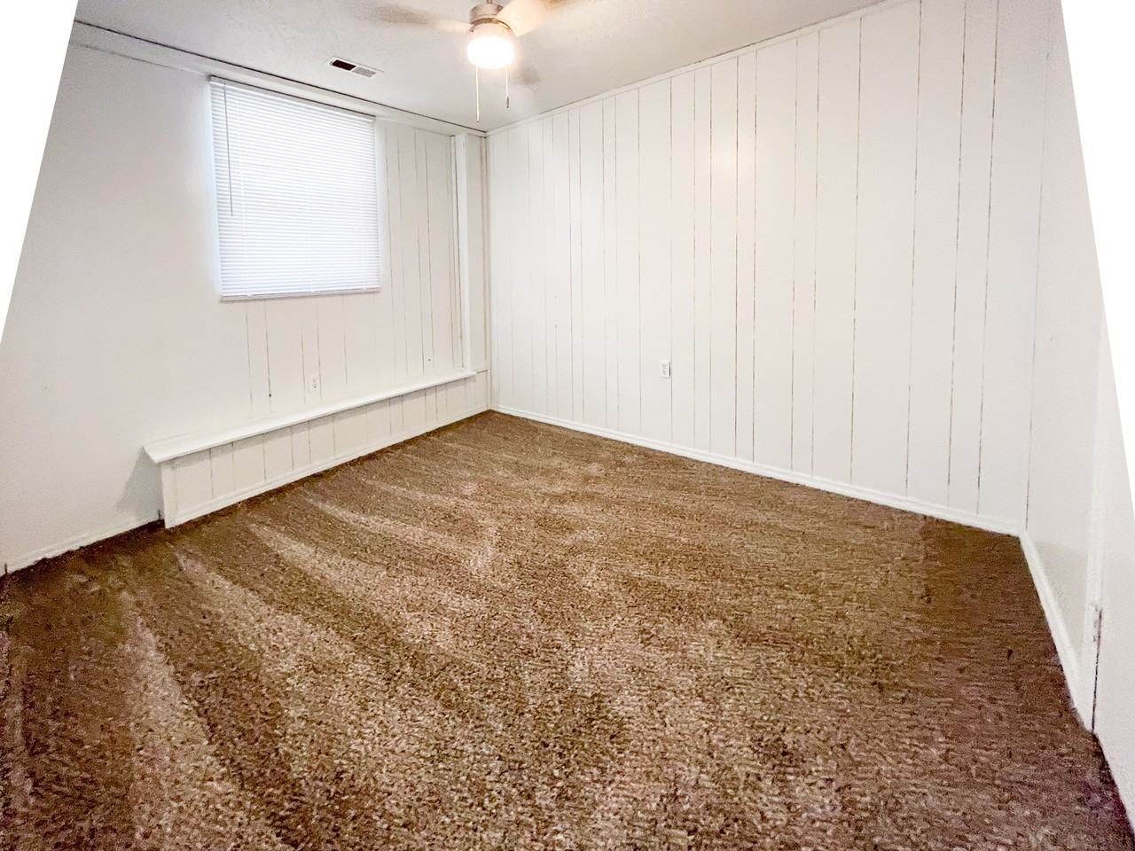404 S Mulberry St #1 - Photo 4 of 20