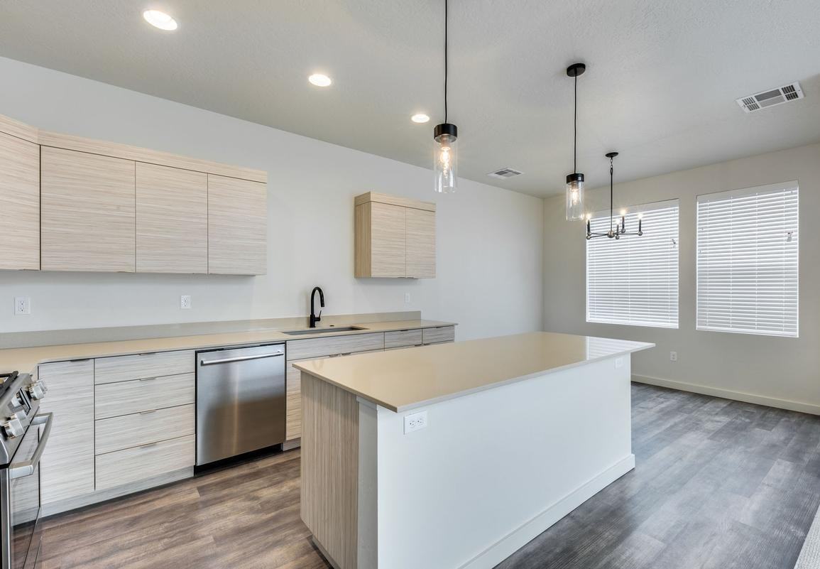 1290 E Lone Creek Dr - Photo 5 of 18