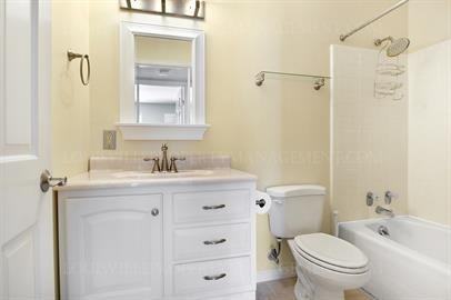 105 Highwood Dr #1 - Photo 3 of 17