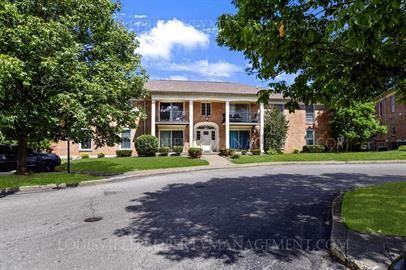 105 Highwood Dr #1 - Photo 2 of 17