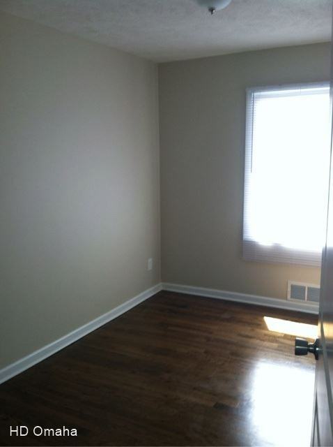 8004 Park Dr - Photo 3 of 20