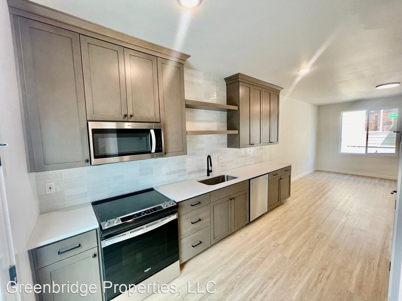 5012 SE 38th Ave. - Photo 2 of 3