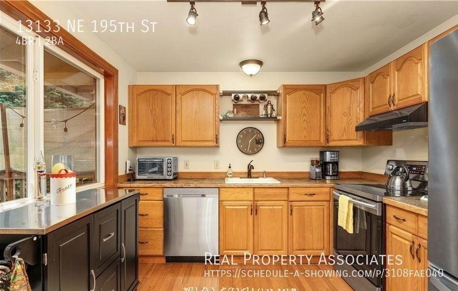 13133 Ne 195th St - Photo 2 of 21