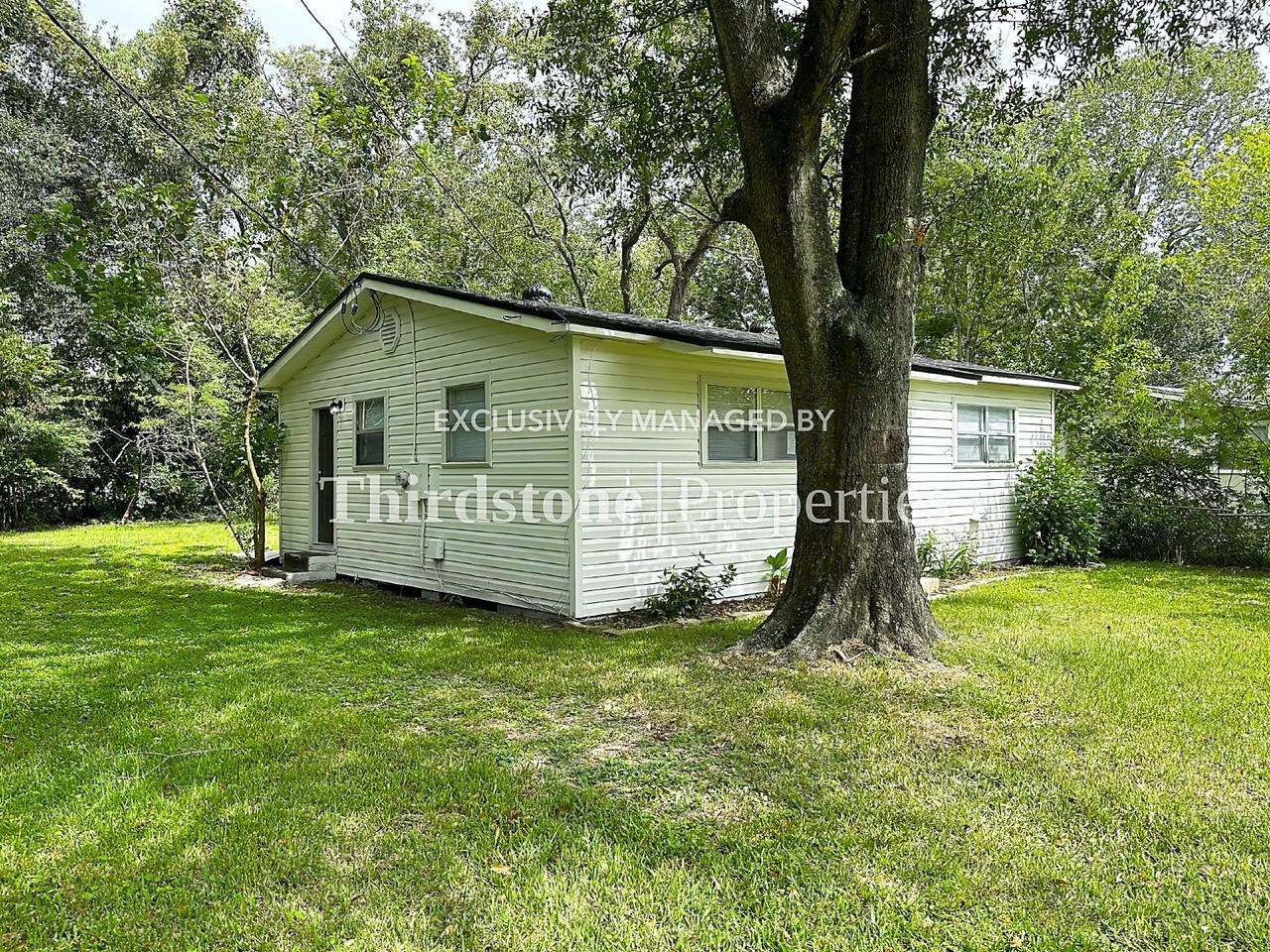 5371 Vick Ave - Photo 2 of 21