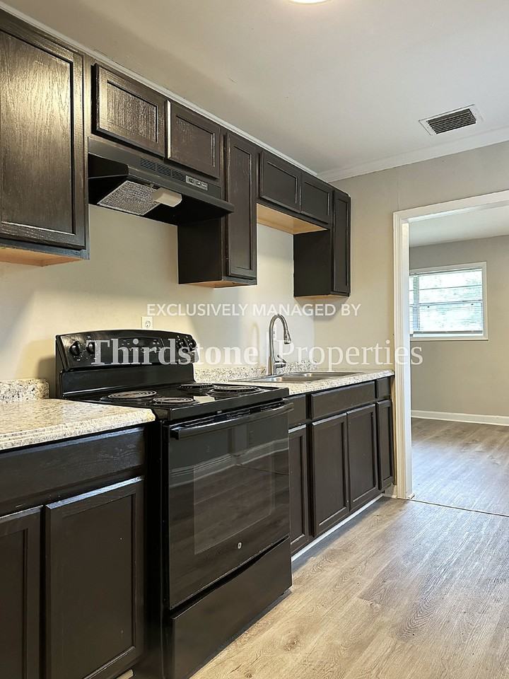 5371 Vick Ave - Photo 3 of 21