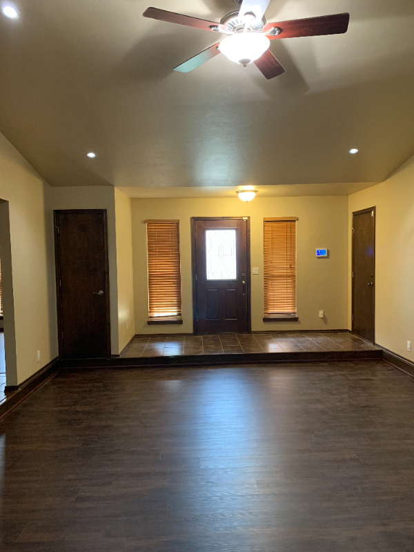 10816 Bayberry Dr - Photo 3 of 26