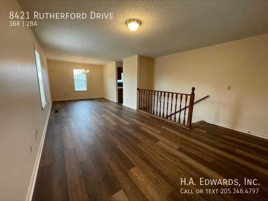 8421 Rutherford Dr - Photo 2 of 10