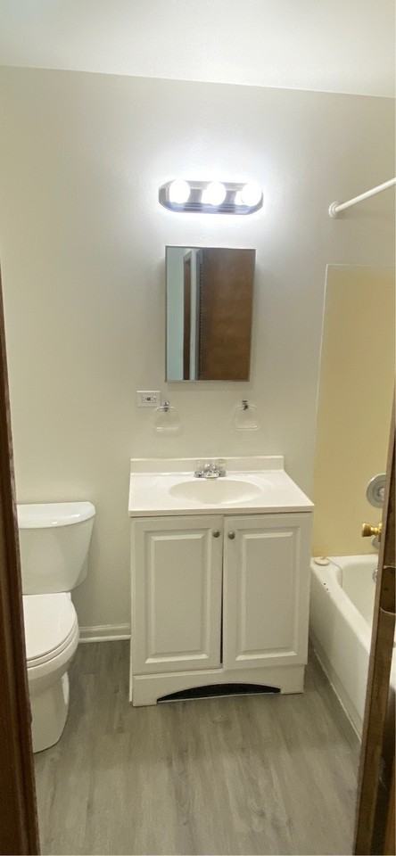 2403 24th St #D - Photo 6 of 10