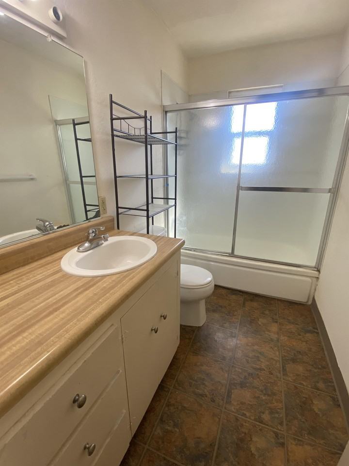 1749 Magnolia St #4 - Photo 2 of 9