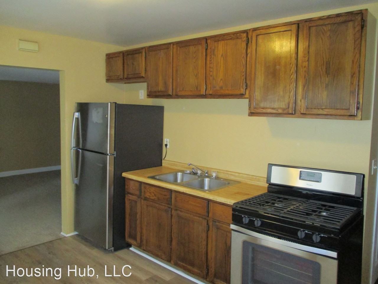 2205 Minnehaha Ave E - Photo 2 of 11