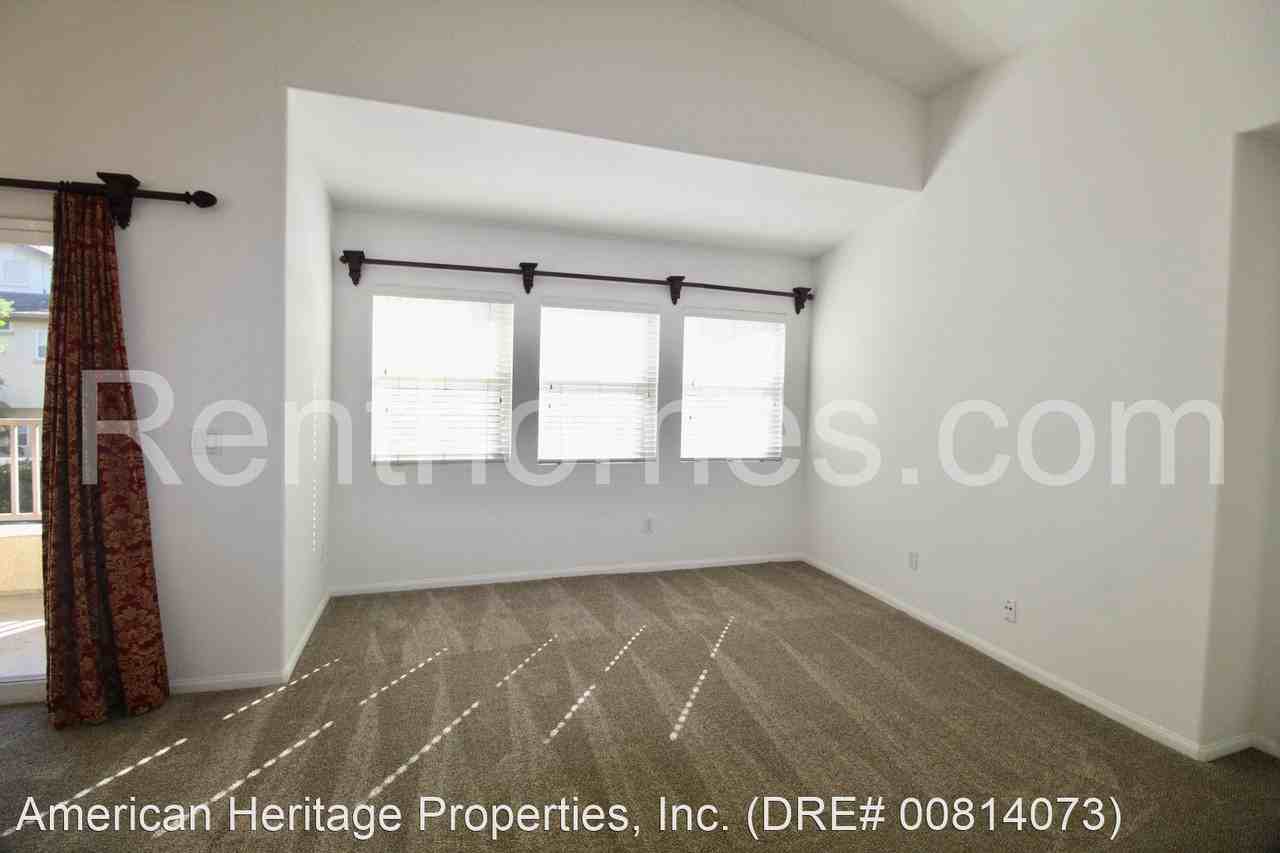 10334 Scripps Poway Pkwy Unit 34 - Photo 2 of 18