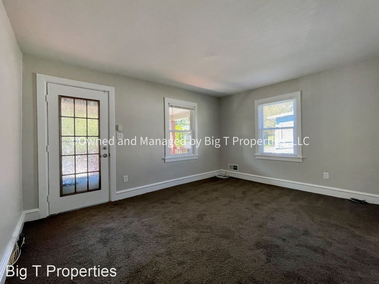 1105 Haines Ave - Photo 2 of 15