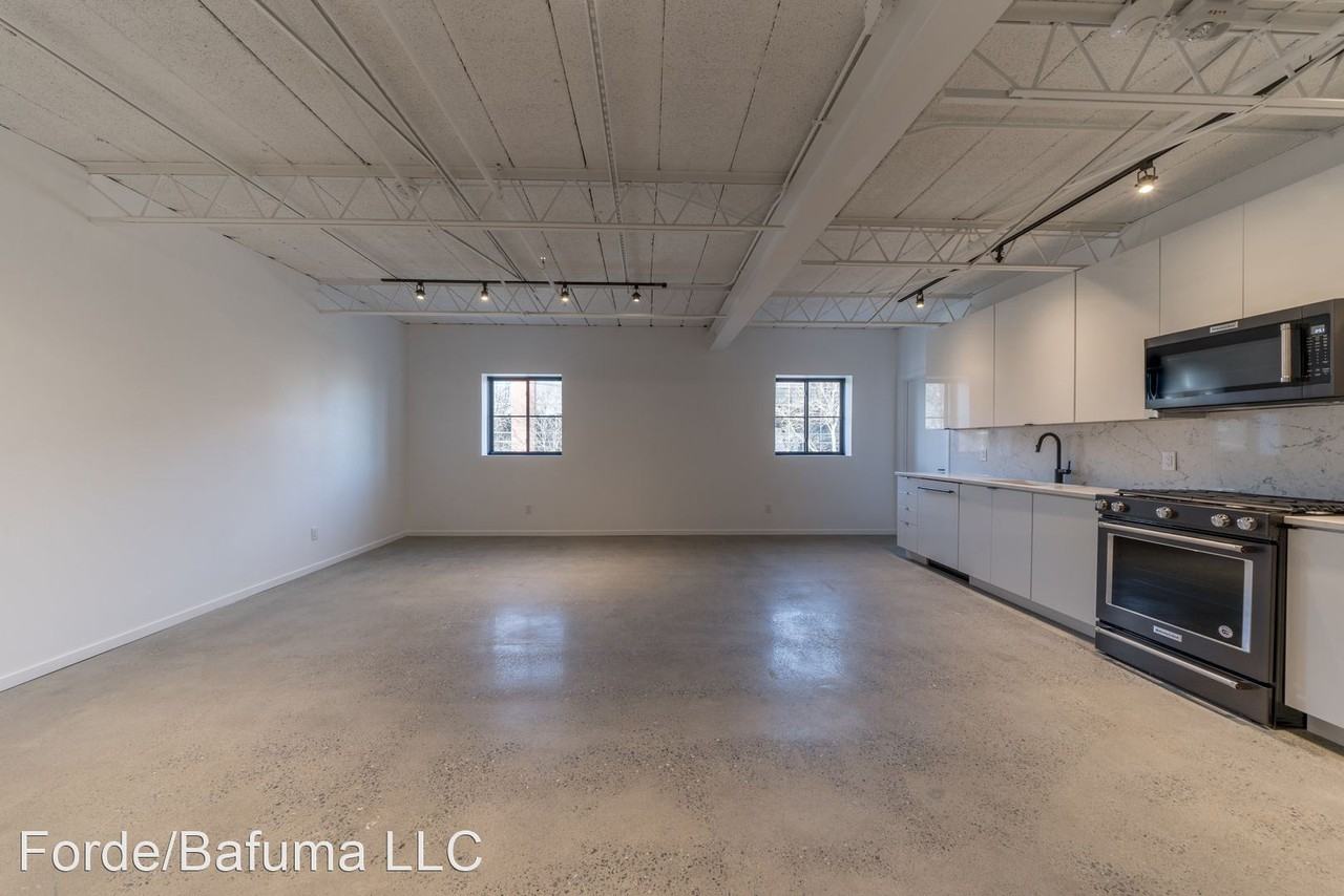 802-804 Columbia Street/21 Green Street - Photo 2 of 7