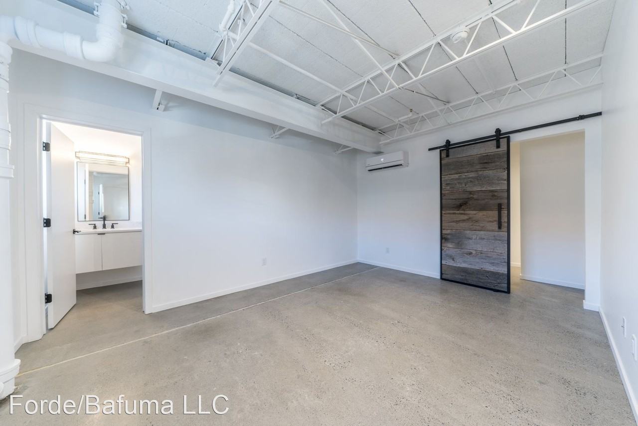 802-804 Columbia Street/21 Green Street - Photo 3 of 7