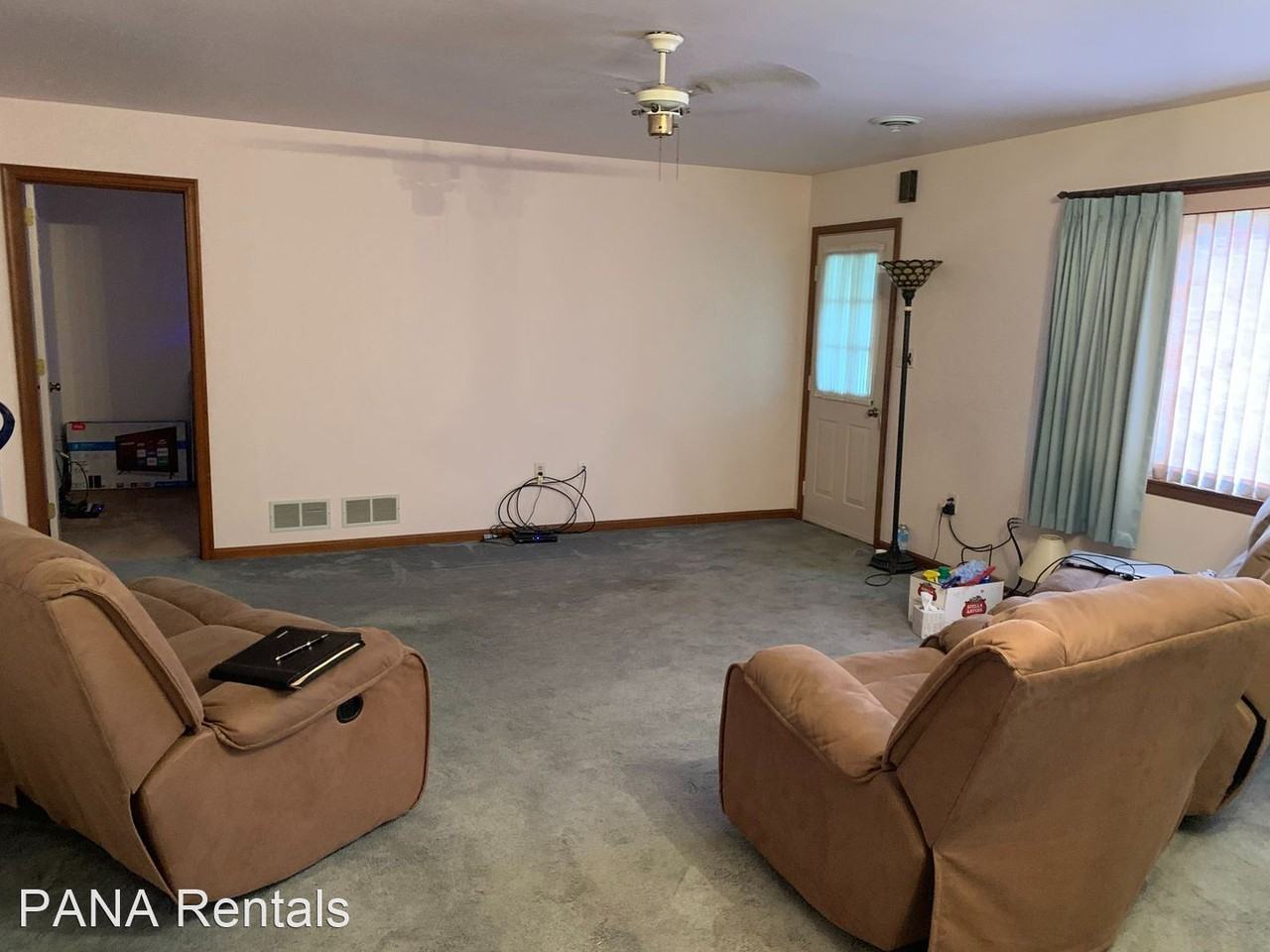 1 Arrowhead Dr - Photo 2 of 26