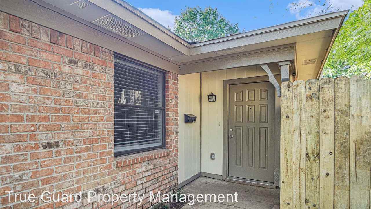 2107 Mistletoe Ave - Photo 3 of 25