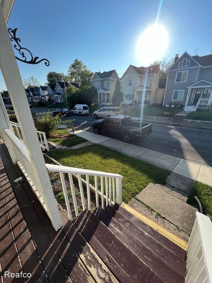 906-908 Ellsworth Ave - Photo 3 of 13