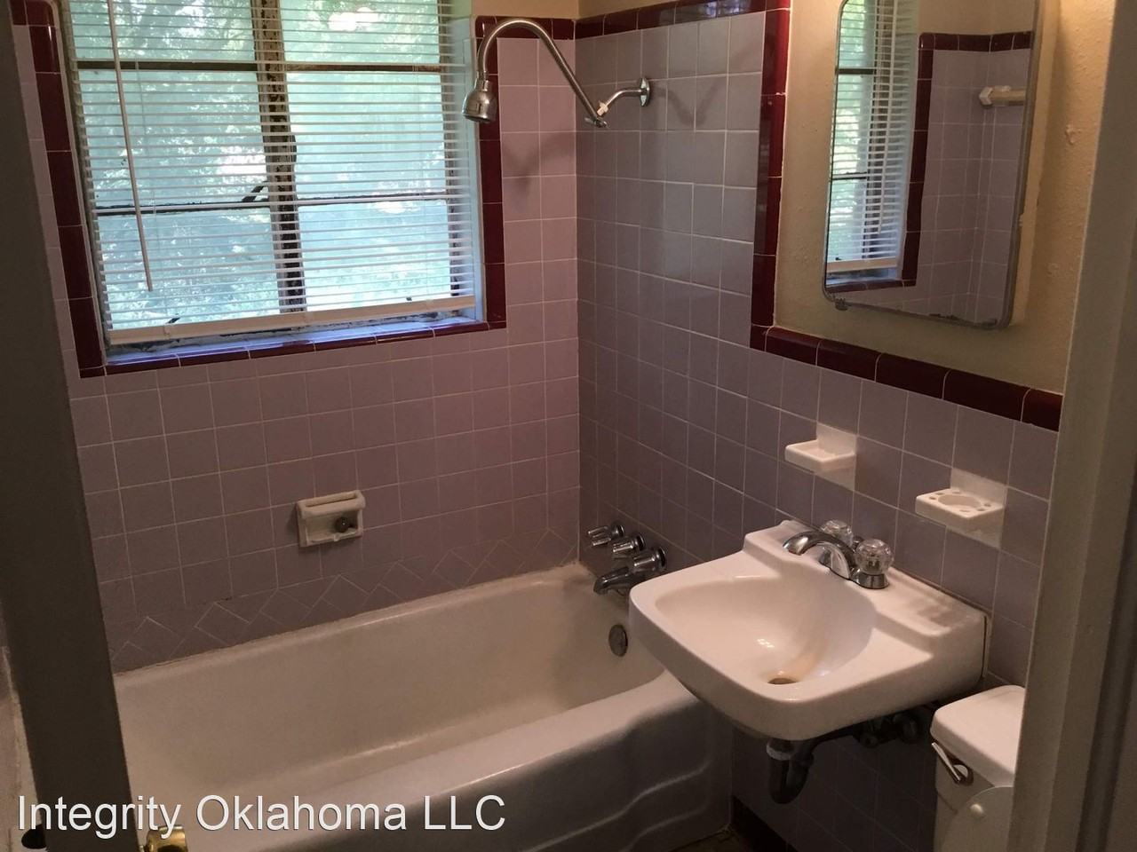 2536 Sw 52nd St - Photo 3 of 15