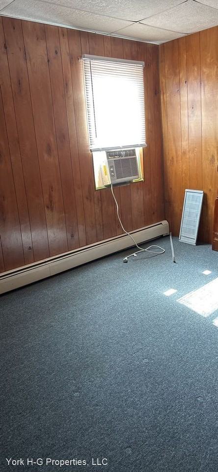 103  E. Broadway - Photo 2 of 20