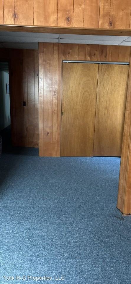 103  E. Broadway - Photo 3 of 20