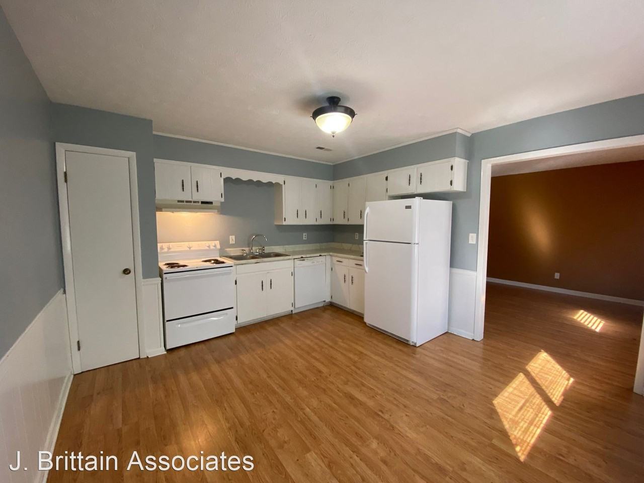 418 McCullars Lane - Photo 3 of 8