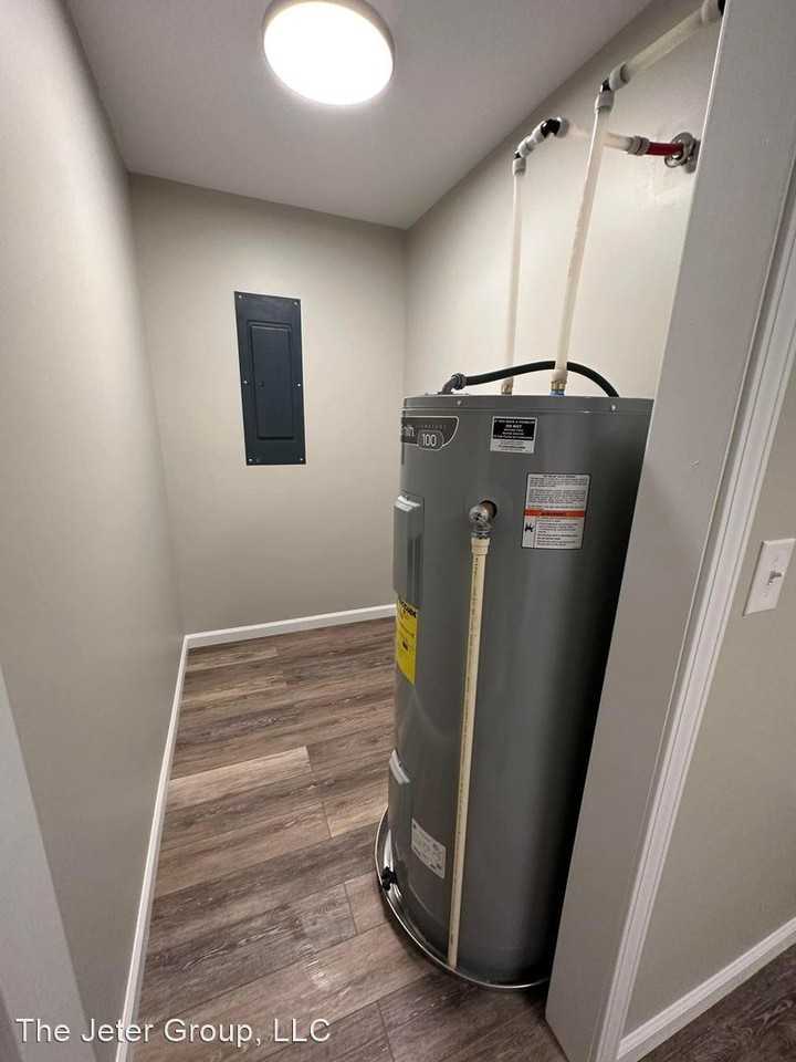 5804 Kathy Drive - Photo 3 of 20