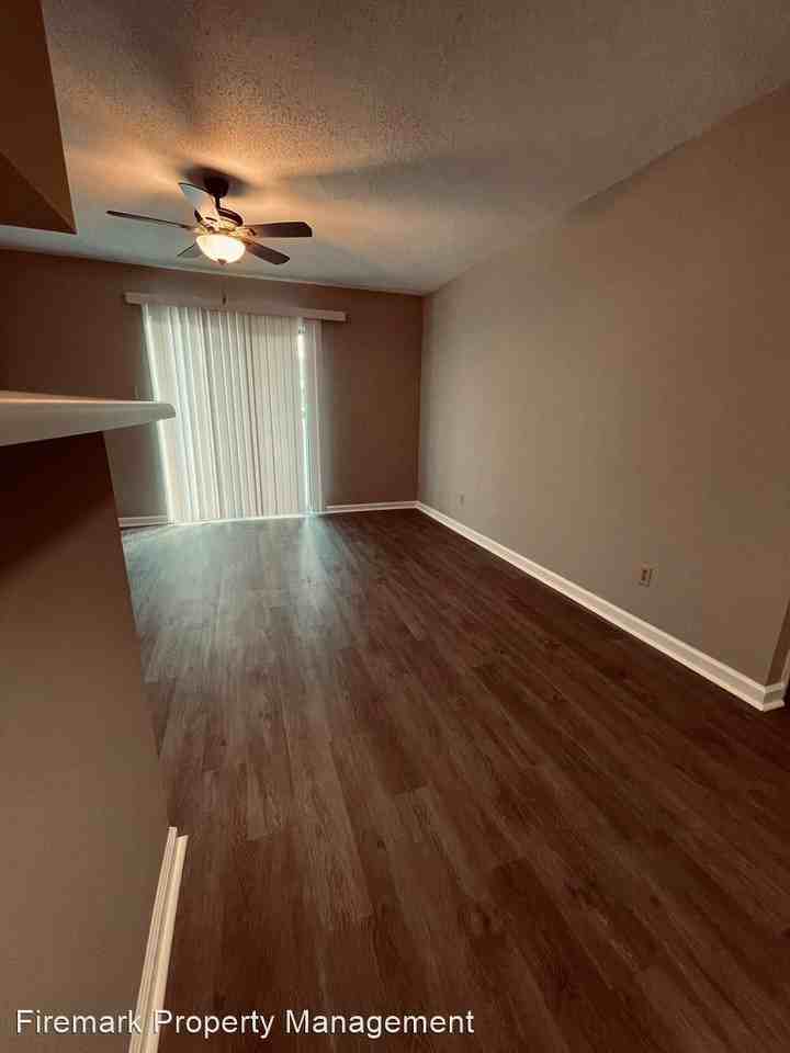 105 Oriole Drive - Photo 2 of 10