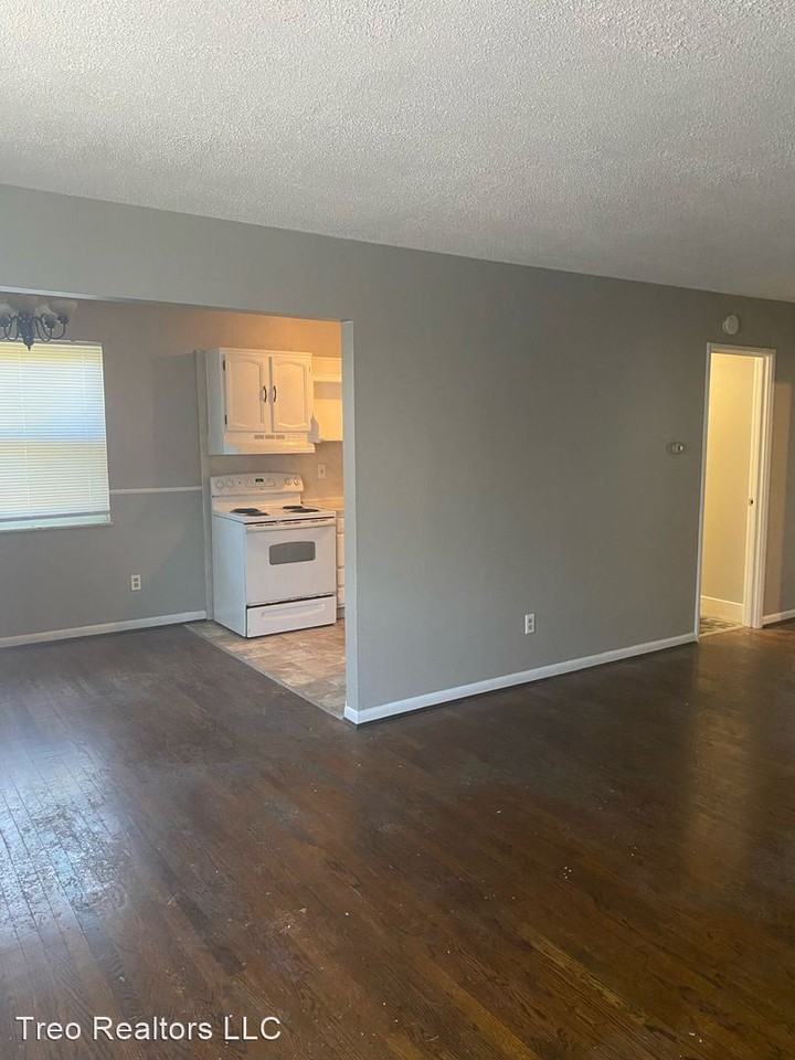 5845 Shadymist Ln - Photo 3 of 8