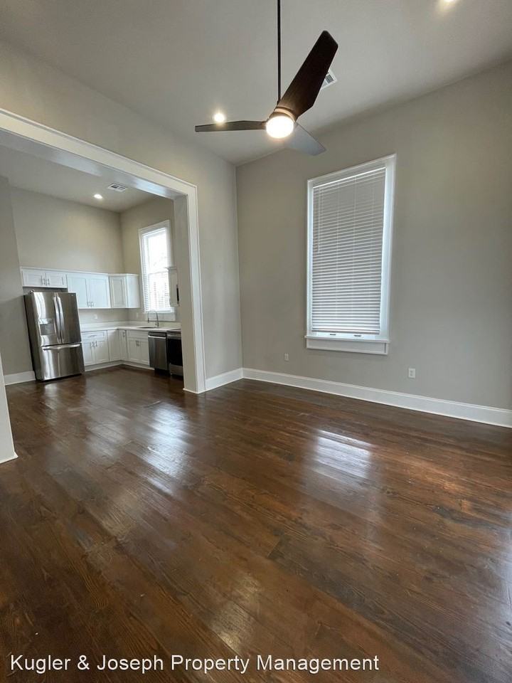 1437 St. Andrew Street - Photo 3 of 8