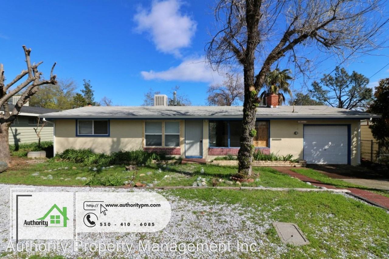 1412 Riviera Dr - Photo 2 of 17