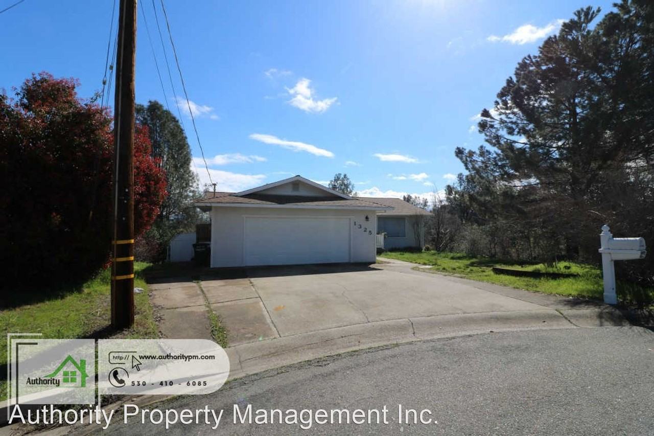 1325 Scenic Way - Photo 2 of 22
