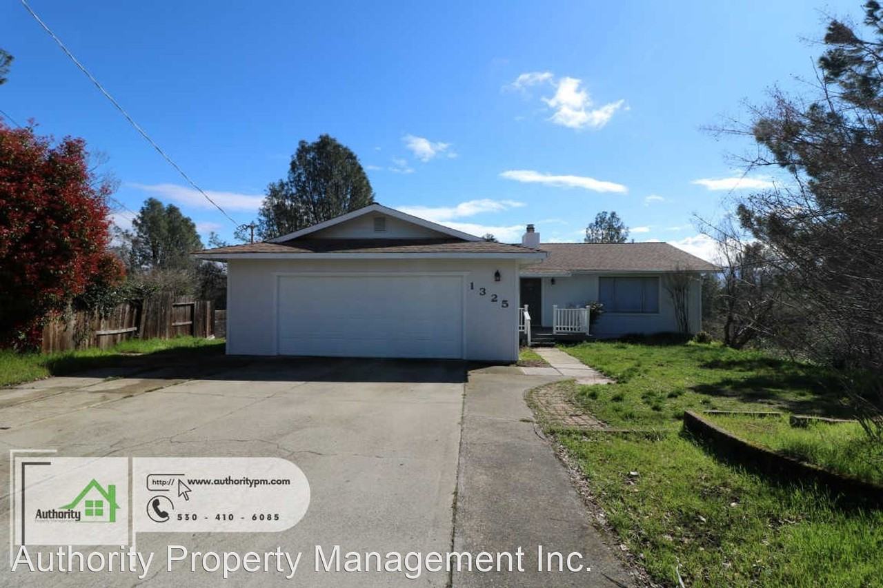 1325 Scenic Way - Photo 3 of 22