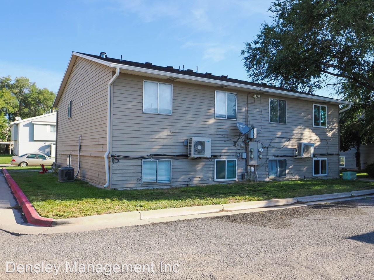 1559 W 3395 S - Photo 2 of 20