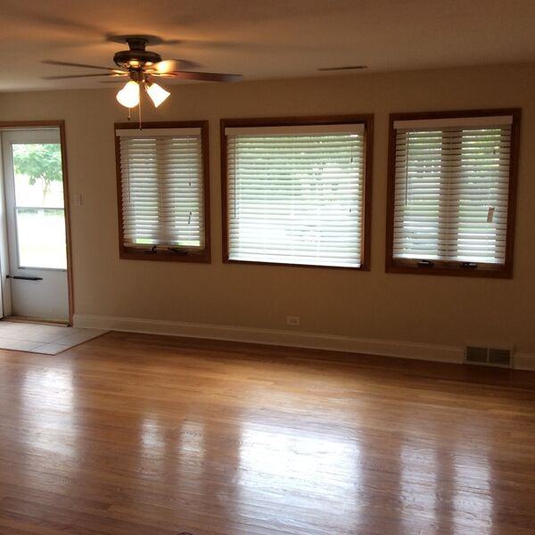 18509 Stedhall Rd - Photo 3 of 12