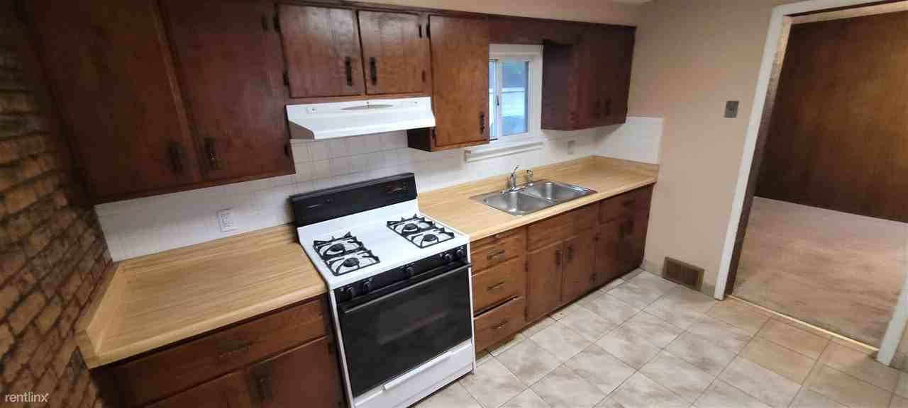 509 2nd Ave - Photo 3 of 10
