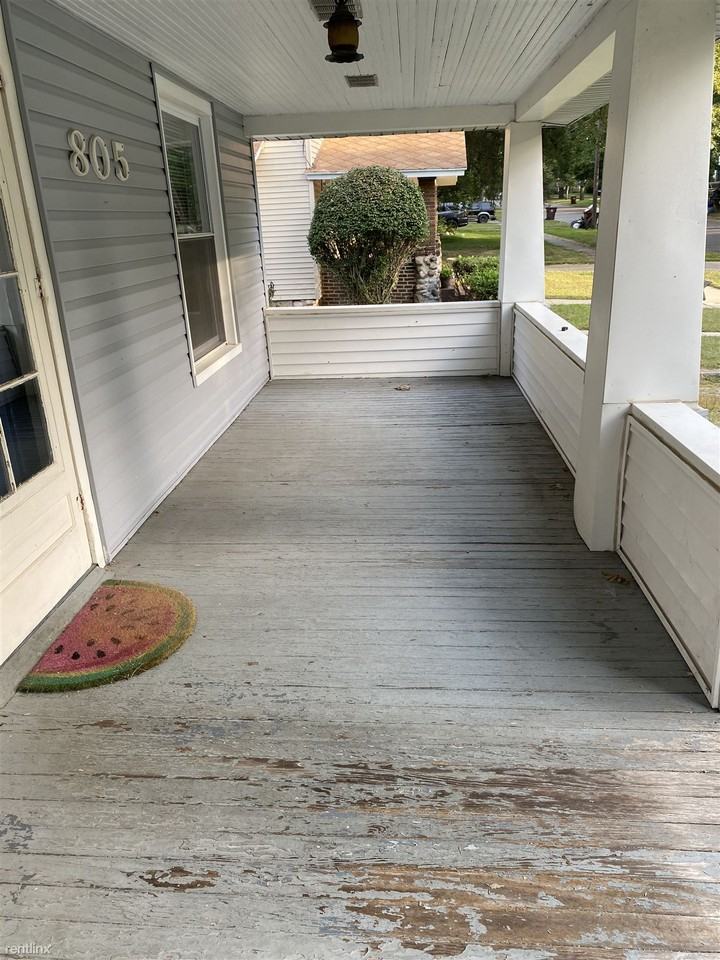 805 N Berrien St - Photo 3 of 11