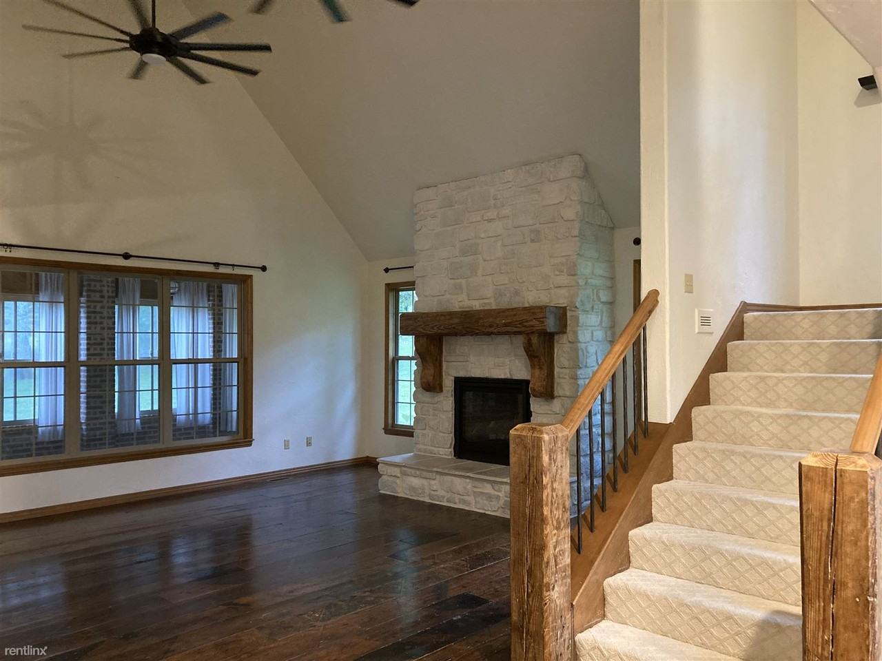 158 Blackbear Rd - Photo 3 of 27