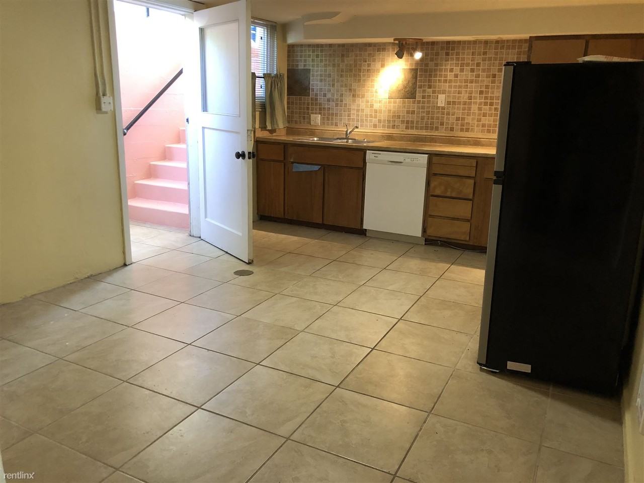 600 E Smith St - Photo 2 of 7