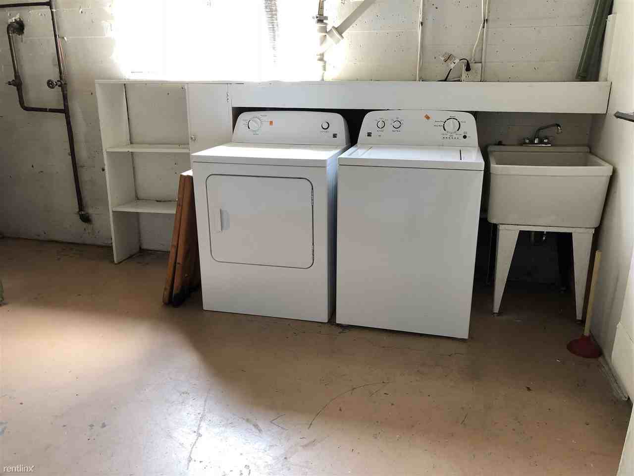 600 E Smith St - Photo 3 of 7