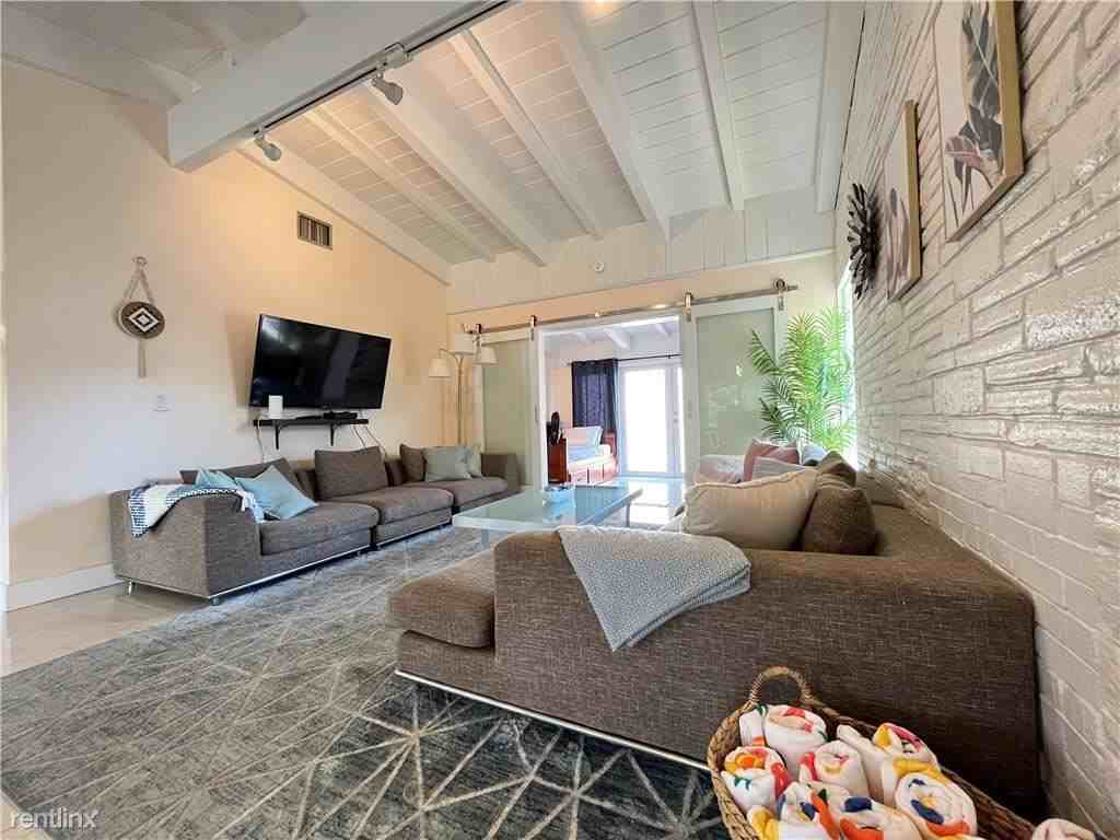 3301 Ne 16th Ct - Photo 2 of 26