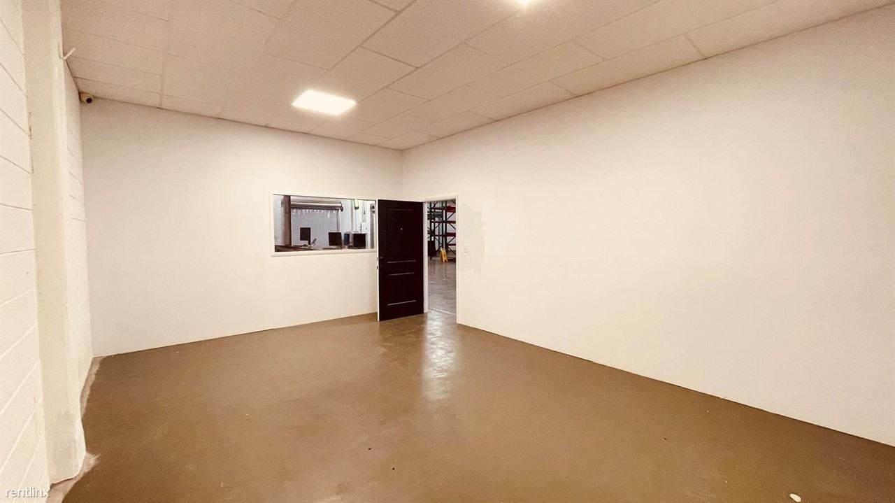 1620 Orange Ave - Photo 2 of 5