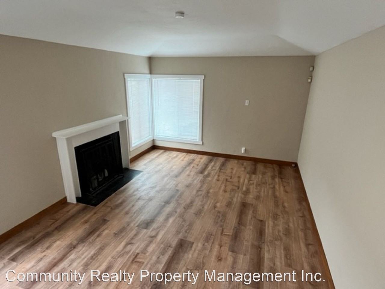 2546 99th Ave - Photo 2 of 8