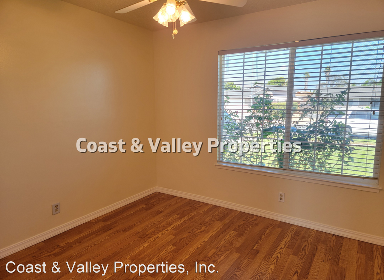 13220 Louise St - Photo 2 of 11