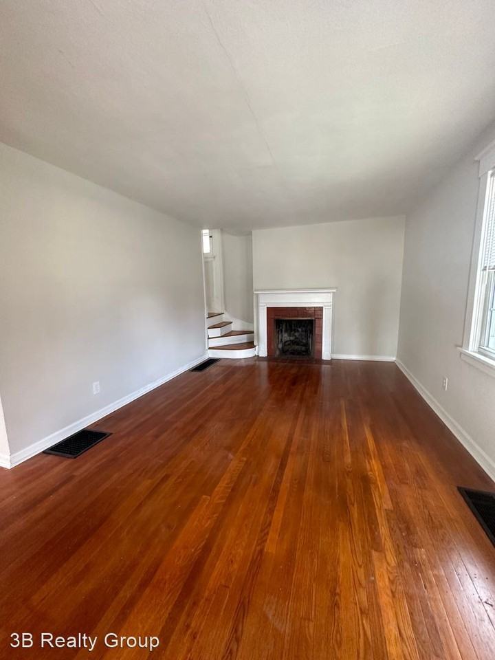 3398 Mayfair Ave - Photo 2 of 23